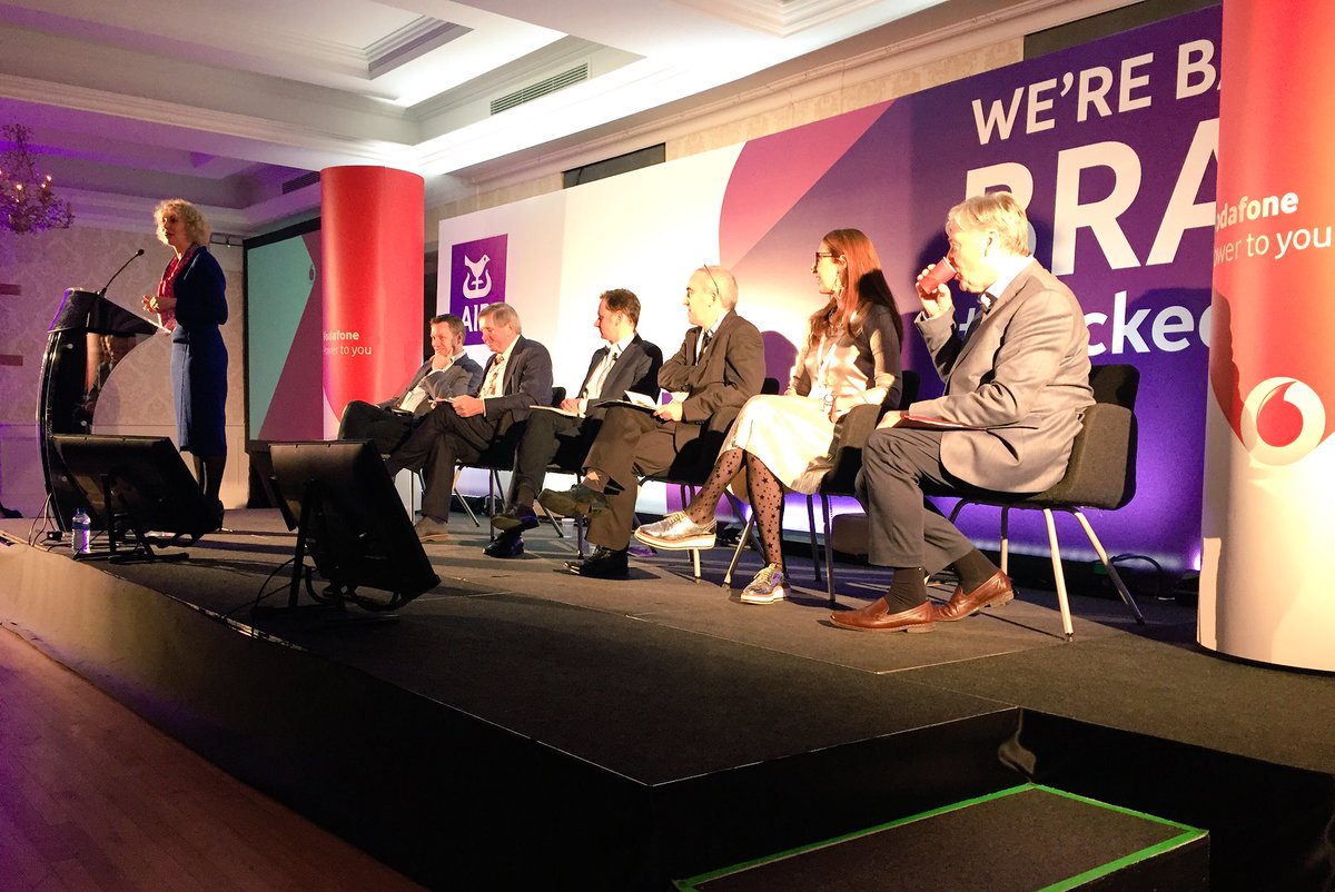 Creating Ireland's Gigabit society - the story of Skibbereen panel talk is starting now on the Brave Stage <a href="/DigitalWeekIRL/">Digital Week</a> #NDW16