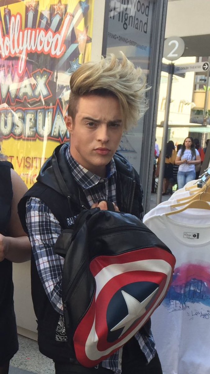 SandyJED's tweet photo. what a face dude @planetjedward https://t.co/JeGS6UWWOB