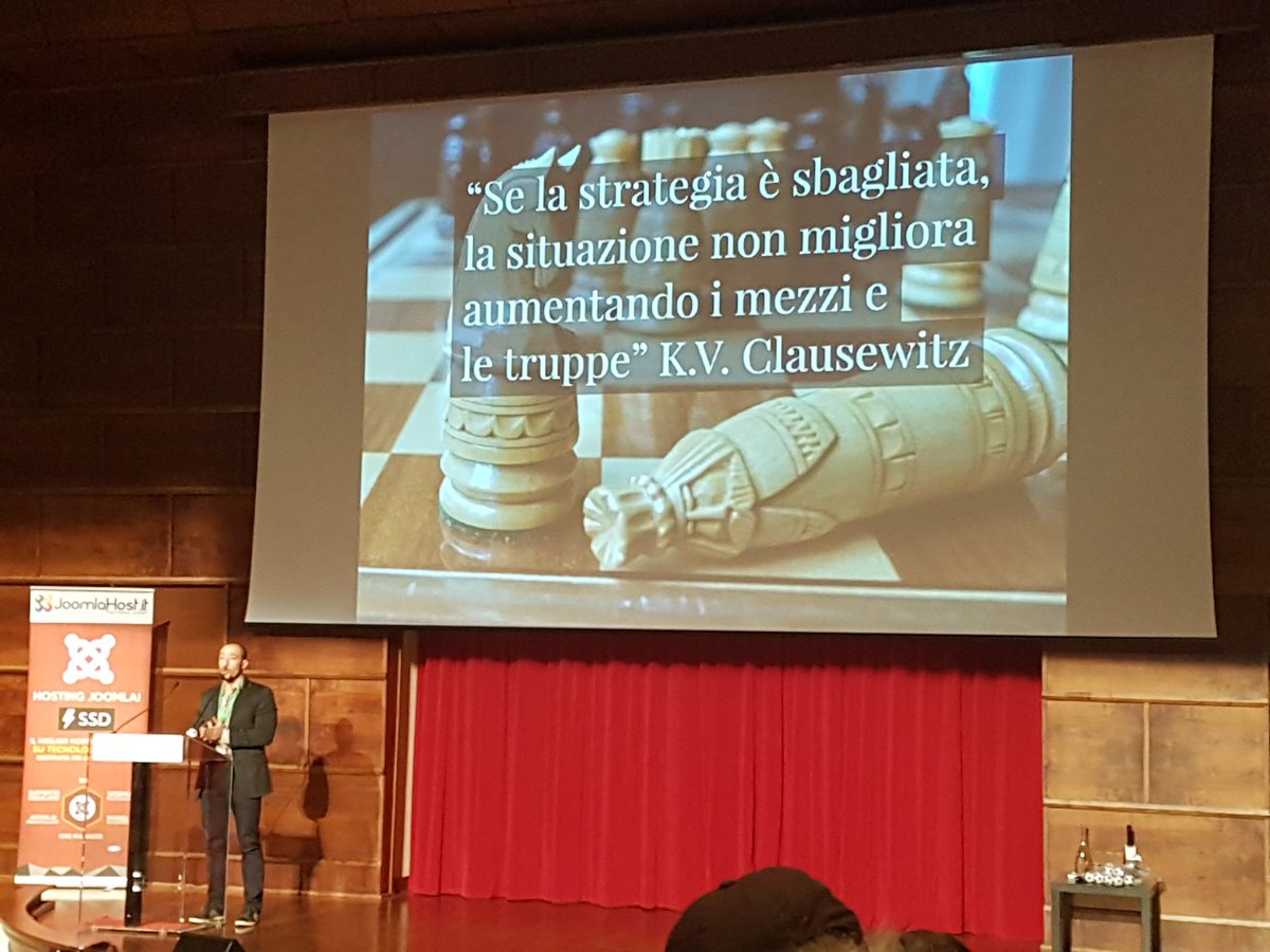 davidfrassi's tweet image. #jdit16 perle di social media da Angelo Marolla