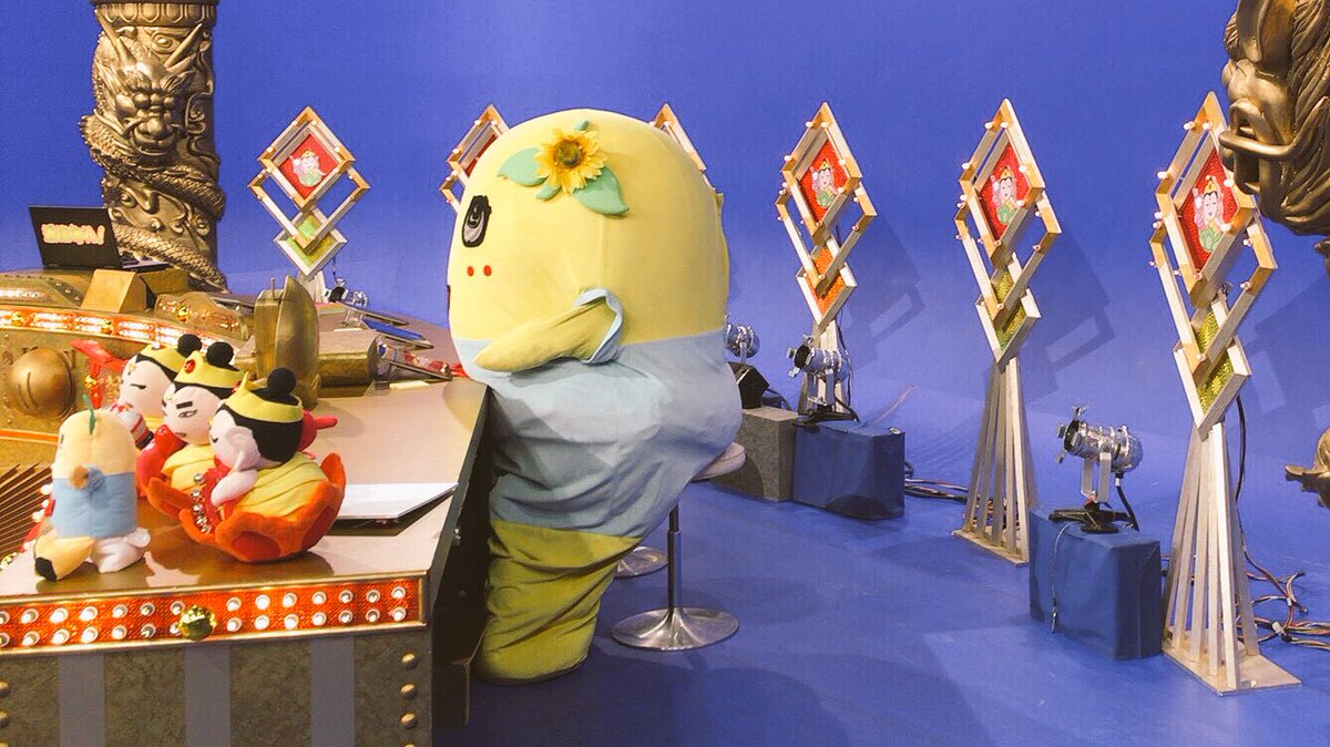 ふなっしー さー今夜はnhkさんのケータイ大喜利に生放送出演なっしー ヾ ノみんなで夜更かしするなっしー