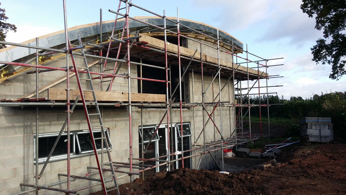 SDCSTEPHEN's tweet image. Nice detailing ready for insulation and green roof @BuiltEnviroHub @AdvantageHCI @FORCE_CW @RIBA #housebuilding