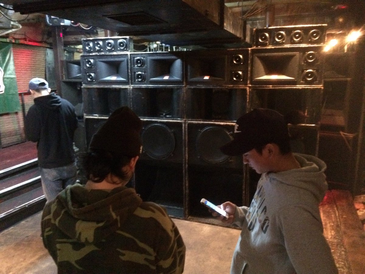 F1989BACK's tweet photo. 次の現場はTRENCH TOWN。
Rockers Train With Sound System。。 https://t.co/m3AjoHgrQd