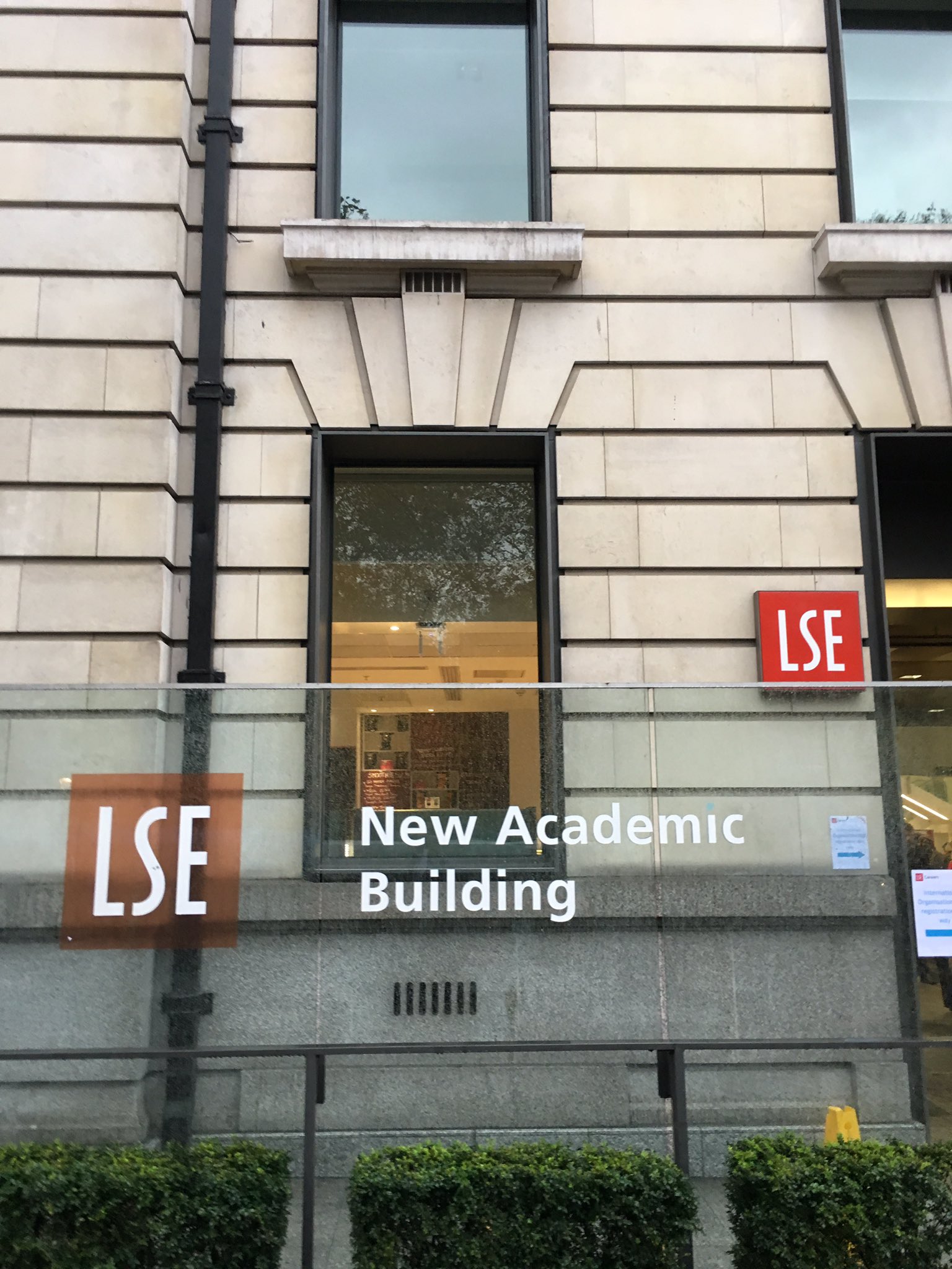 Registration for #LSEIOD 2016 in the New Academic Building Lincoln's Inn Fields entrance https://t.co/HMtVv28mEF