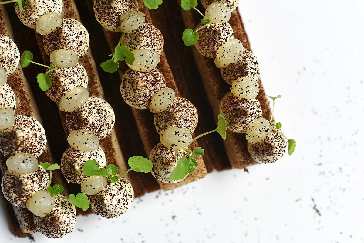 Un Dimanche à Paris tweet media