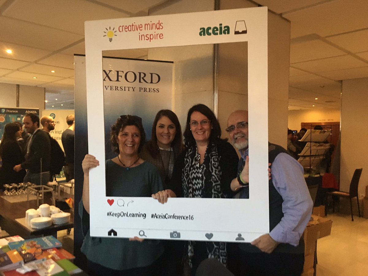 ACEIAndalucia's tweet photo. Nuestros compañeros de @OUPELTSpain han estrenado nuestro #Photocall. Búscalo y comparte #AceiaConference16 #KeepOnLearning https://t.co/KEo6yquxmQ