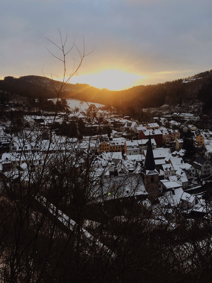 heycamerica's tweet photo. Some things you have to be there for 🙏🏽 #Germany2016 #wheremyheartis https://t.co/T1kwWvd5Jk