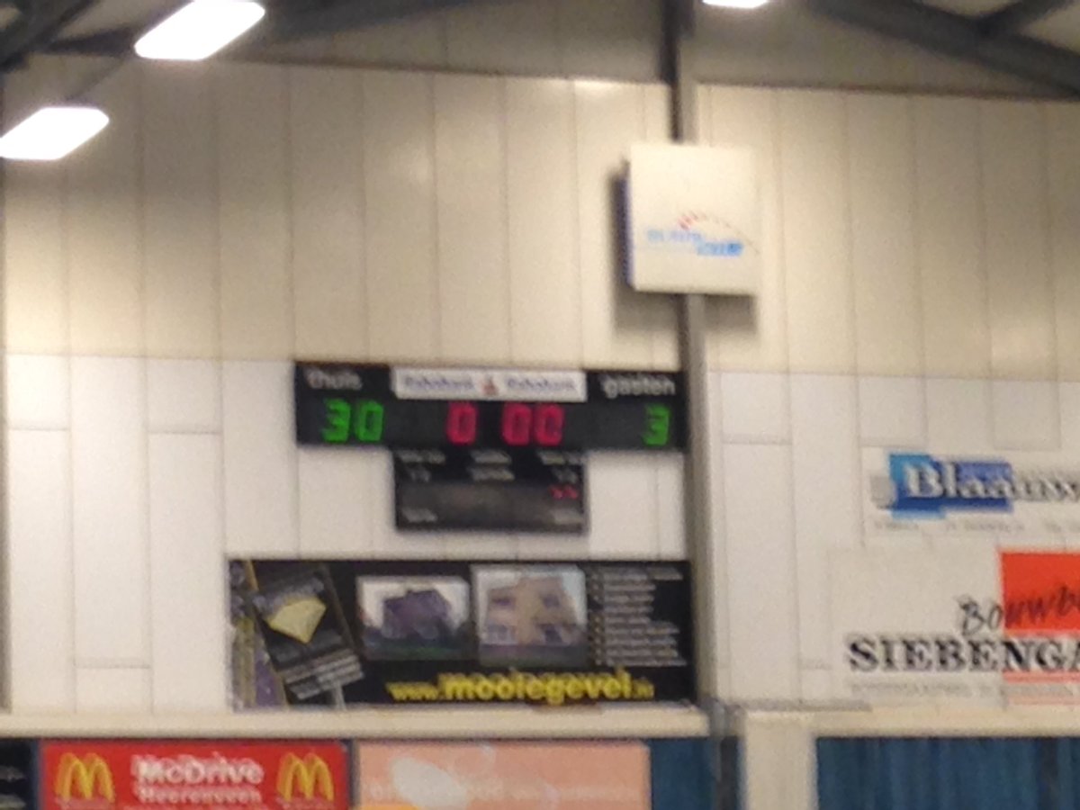 Tja......kom je helemaal uit Emmen om om 9u een wedstrijd te spelen 🤔. Knappe overwinning <a href="/kvheerenveen/">kvHeerenveen</a> F1 tegen <a href="/EKC2000_Emmen/">EKC 2000</a> F1!