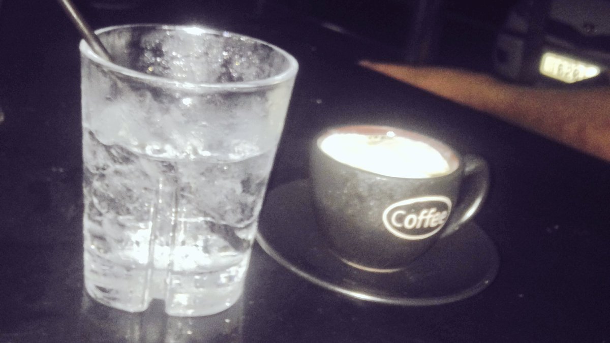 ladypalamo's tweet photo. Haafffftttoooo stop in my fav spot on the island. @TuxxSamoa #Vodka #TuxxItShot 😍😍✌🏽️ https://t.co/k0KOen7dNm