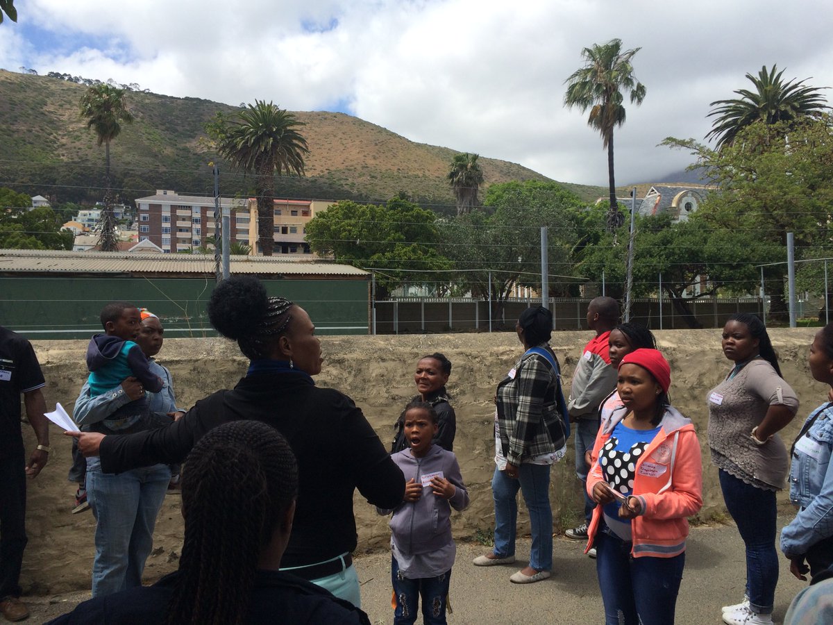 CatherineNicks's tweet photo. Tafelberg site was promised to the #seapoint workers community for housing #tafelbergchallenge #ULJ2016 @NdifunaUkwazi https://t.co/mMOQjWVZbR
