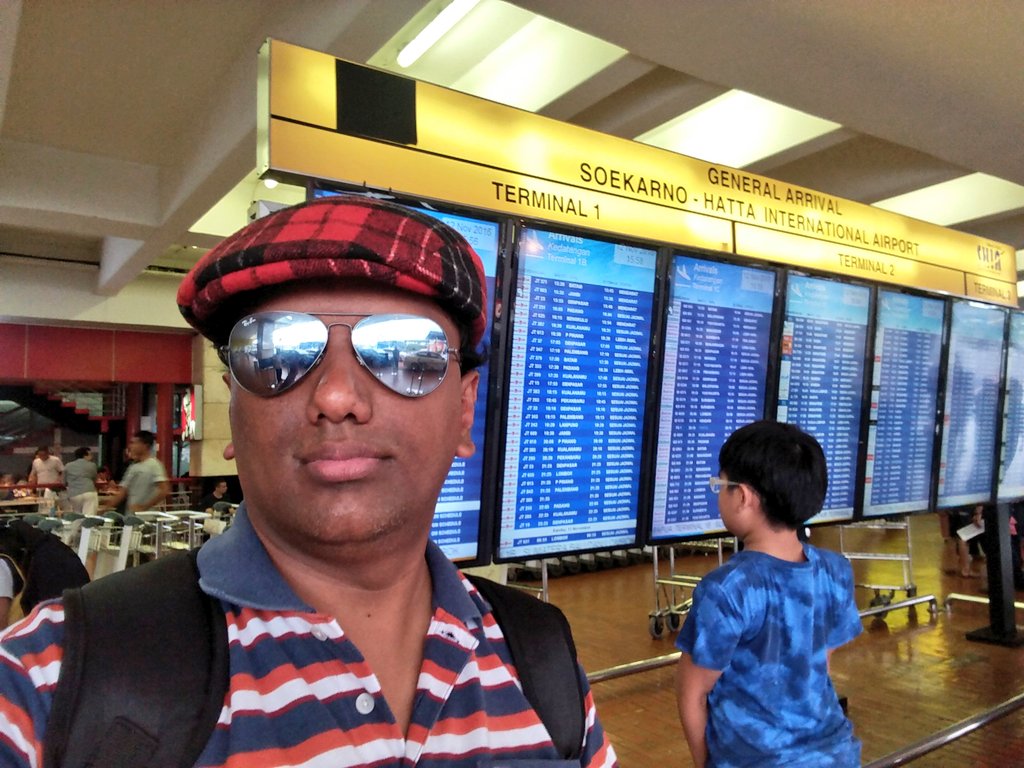 dhempe's tweet photo. Landed in #Jakarta and heading to @airasia #aabc2016 Travel blogger meet @airasiain #dhempenivytravels #dhempenivyinjava #C1 https://t.co/qFBrjBGQkA