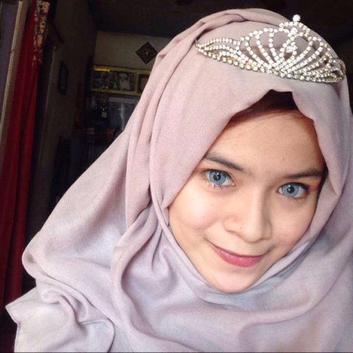 Come hangout with me on #BIGOLIVE. web.live.bigo.sg/18446744071574…