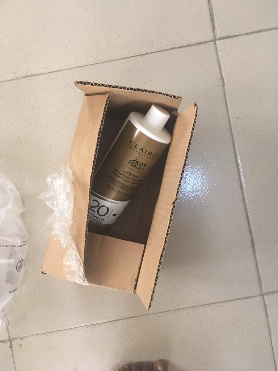 dolldivas's tweet photo. Place an order today on @Olori_NG  and I already have the package with me. https://t.co/p4P0os4K3d