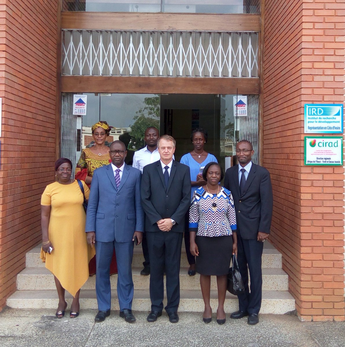 uvciv's tweet photo. #uvciv Visite de courtoisie à l'AUF et IRD https://t.co/EFp1RWyZWJ
