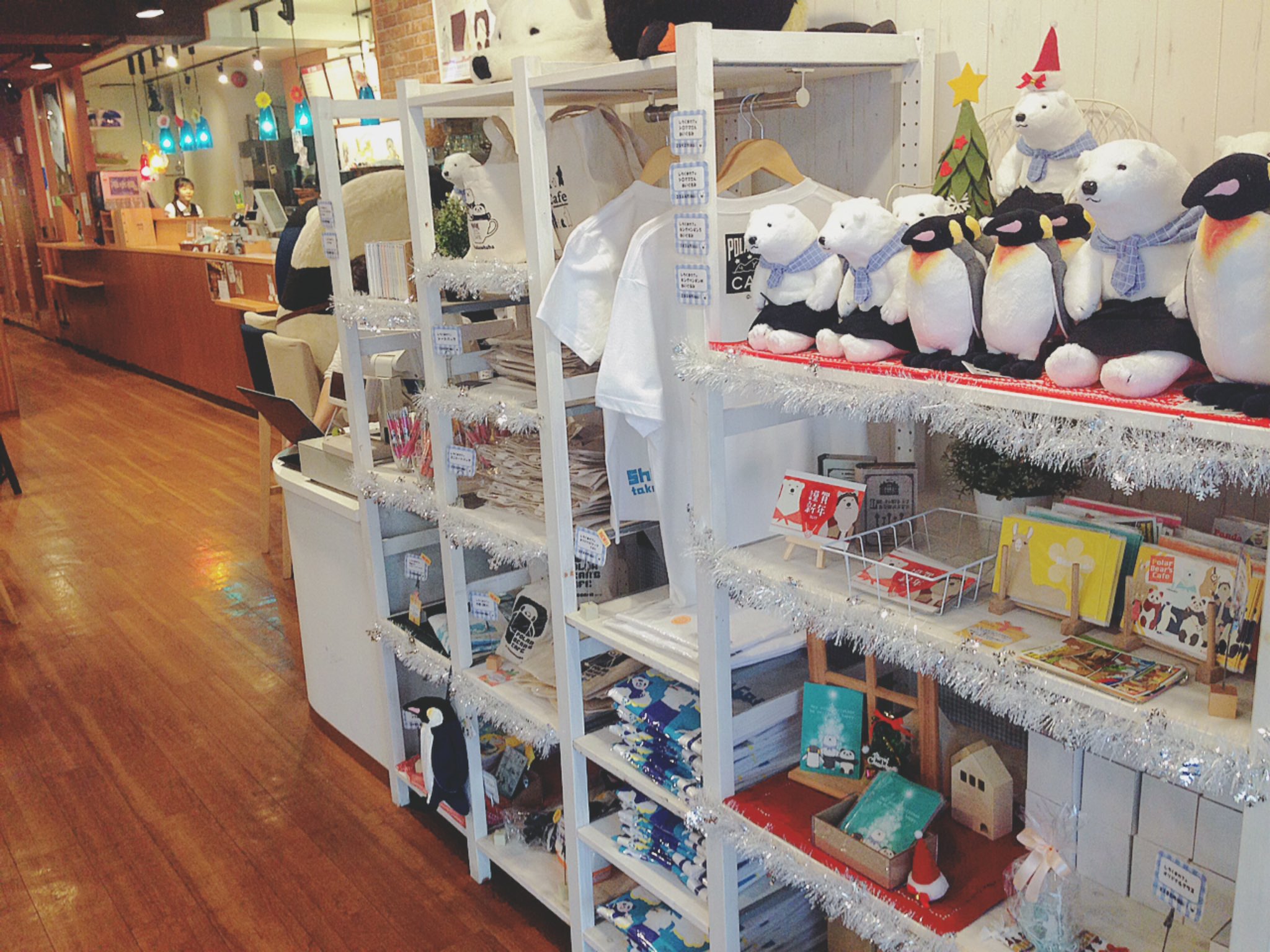しろくまカフェ宮古島店 開店準備中 على تويتر しろくまカフェ高田馬場店のマグカップは大人気商品です お店でもホットドリンクはこのマグカップでご提供しております ペアで買われる方や プレゼントされる方がとても多いです 中には職場などでペン立て