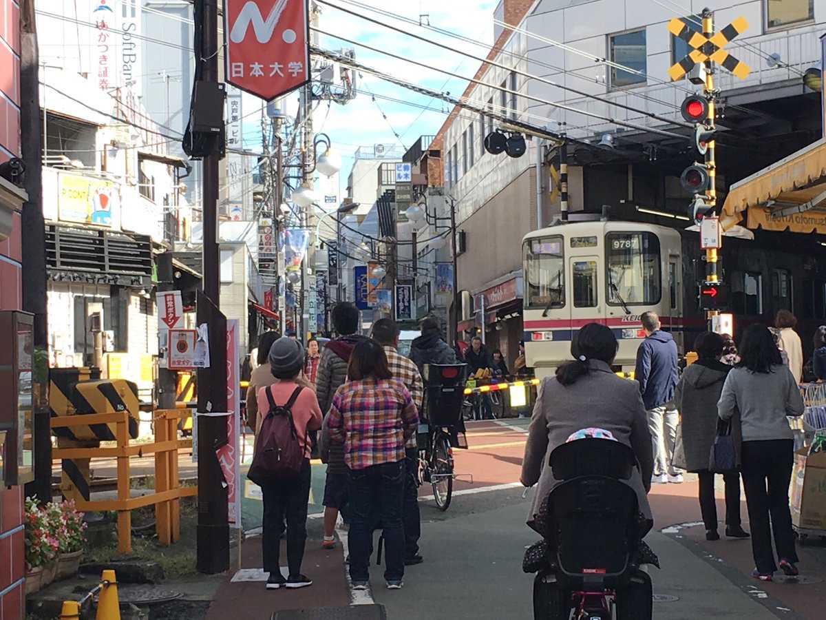 Ukai 23ku 22年度 予定 に京王線笹塚 仙川間の連続立体交差事業が完成すれば見られなくなる光景 下高井戸の駅前市場や斜め横断の踏切を記録に