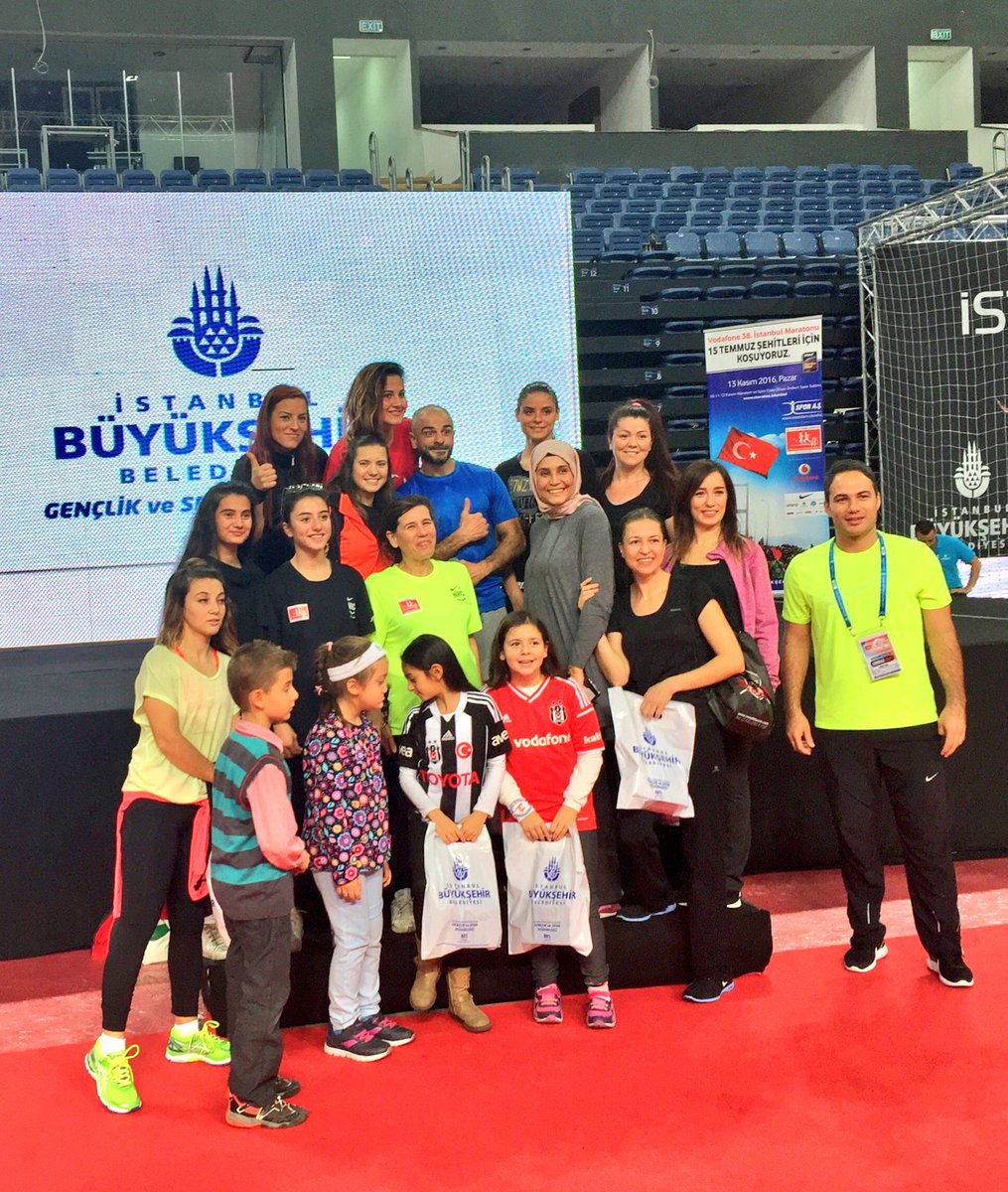 #Vodafone38İstanbul #Maraton ve #Spor #Fuarındaki etkinliklerimize katılan sporseverlere hediyelerimizden verdik.. #sporunmerkezi