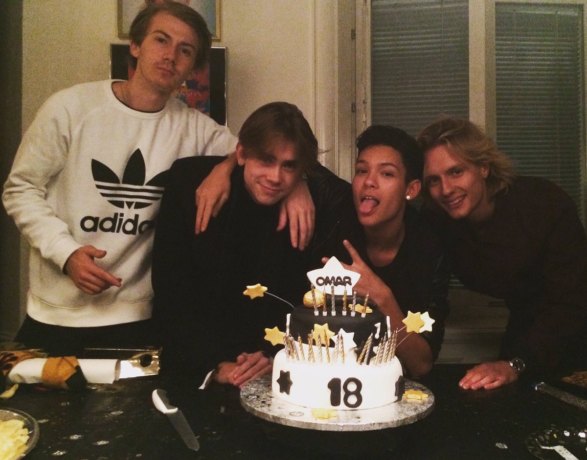 FOandOmusic's tweet photo. Happy birthday bro! Now we're all over 18 which feels pretty good!! 🙌🏼 We love you man 😘 @OmarRudberg https://t.co/wkqbv4wdHx