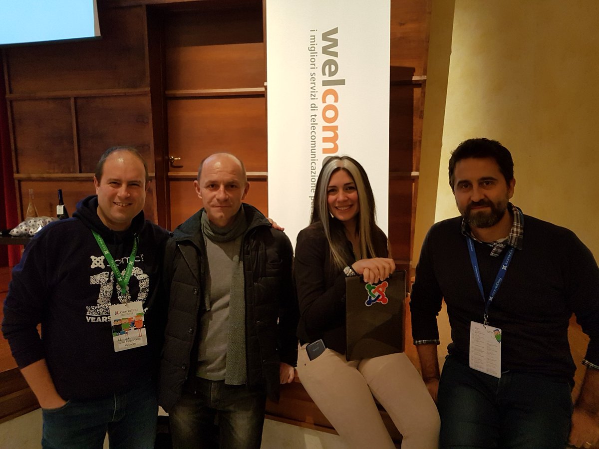davidfrassi's tweet image. #jdit16 docenti Joomlahost.it con Carlotta Silvestrini