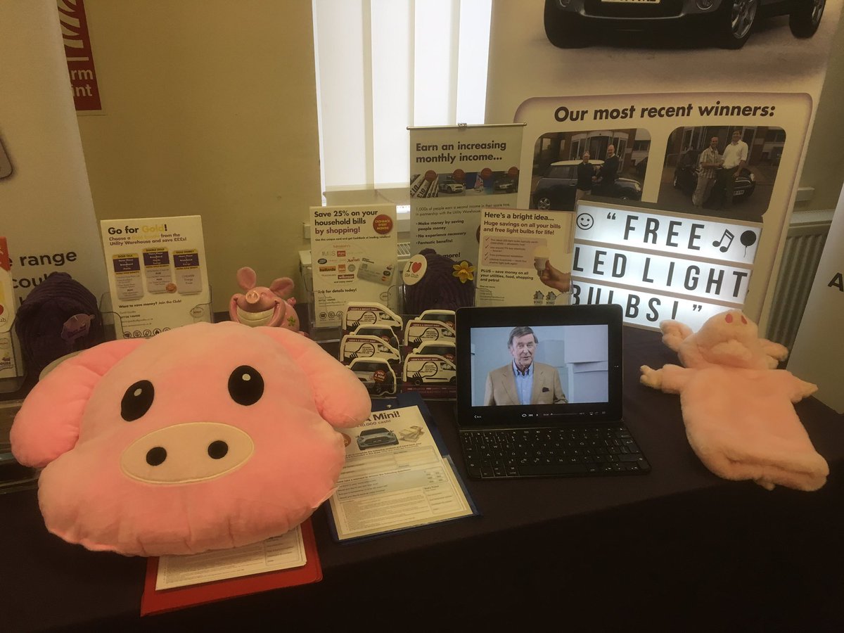 LowestBills's tweet image. At Countesthorpe Bowls Xmas Fete today. 🎪