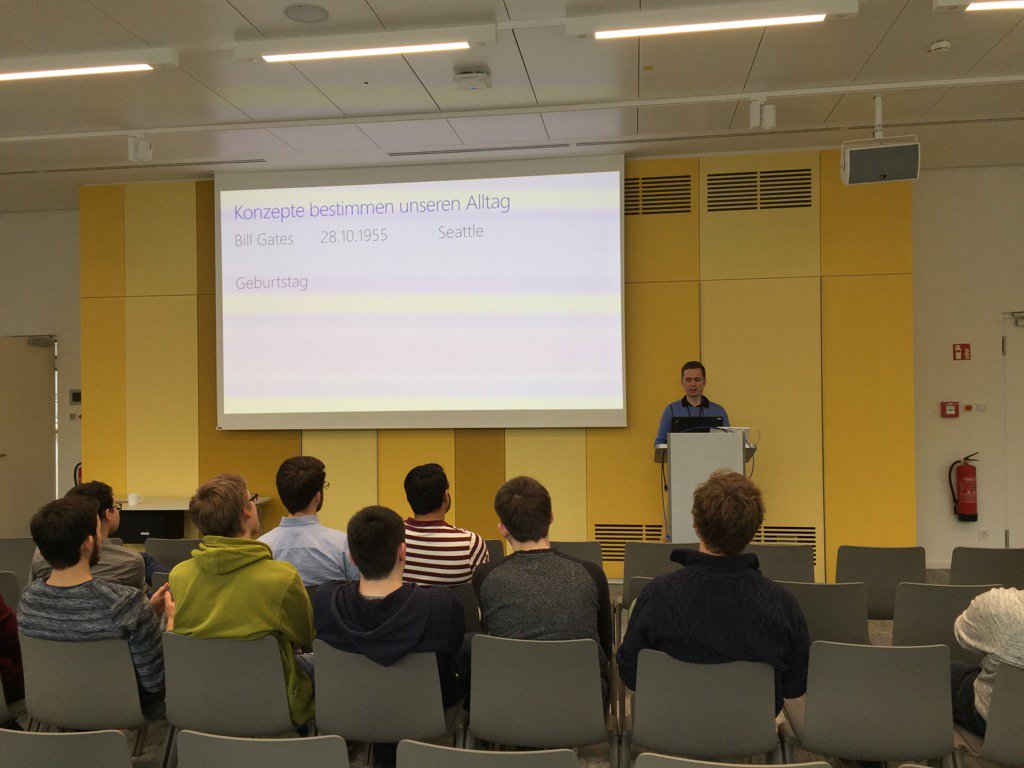 ImagineConf's tweet image. Frederic von @EXXETA zum Microsoft Concept Graph #ImagineConf