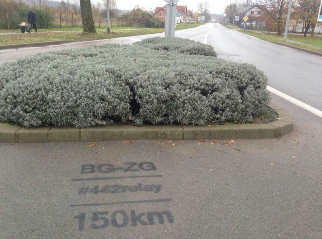 LidiRadulovic's tweet photo. Nakon 15 sati, 150km je iza #442relay. Pratimo do kraja. #442crew https://t.co/Ut2LMNHIgI
