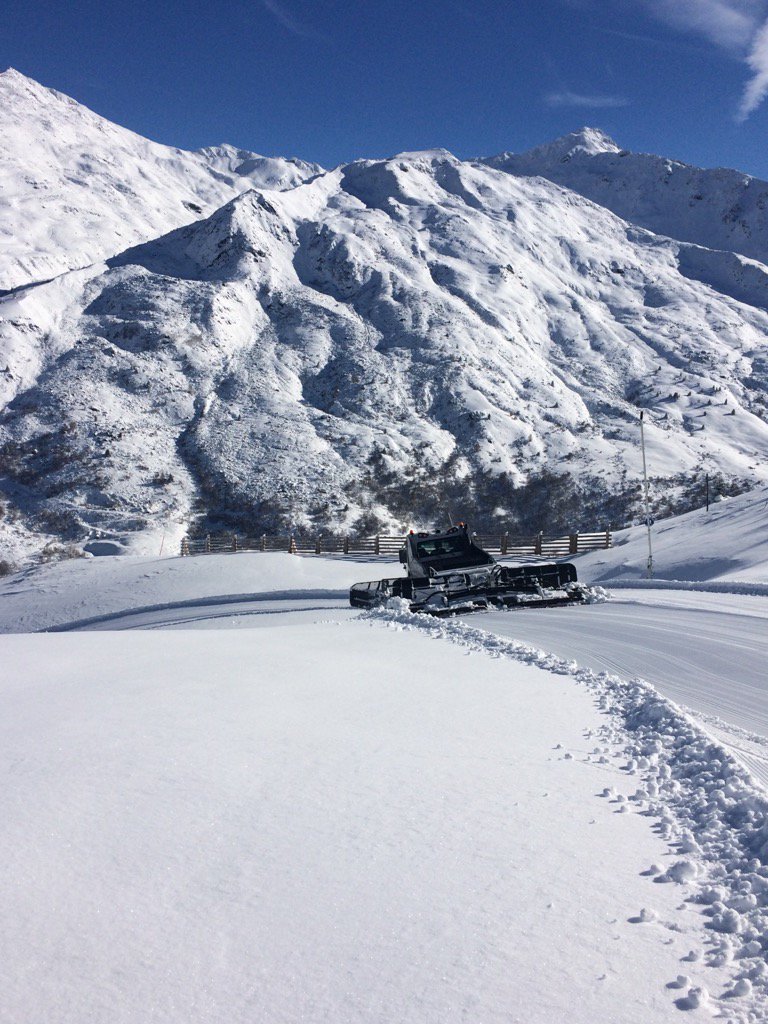 La préparation des pistes à Valmeinier est en cours!