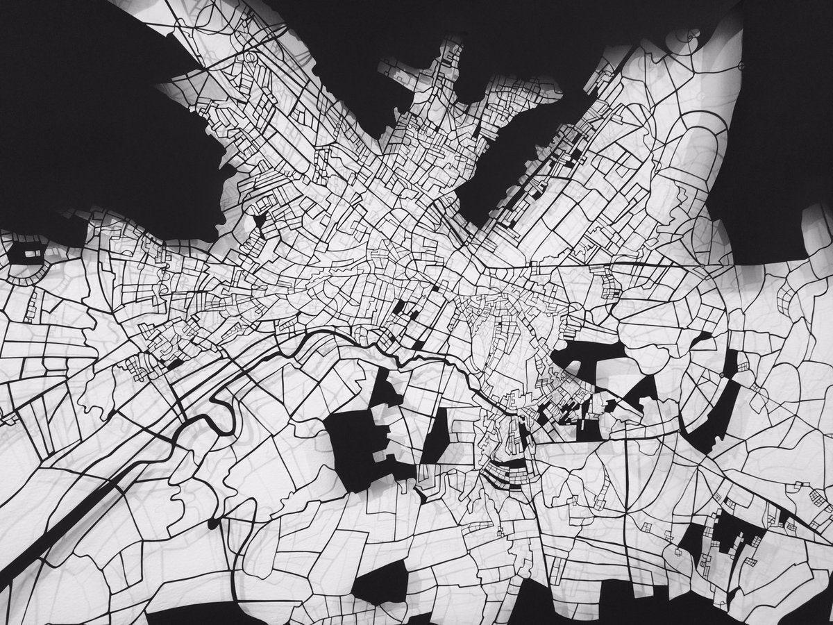 siamsatire's tweet photo. In our gallery ... @IrishArtistInfo @KerryCoArts @ITT_Internat #SusanLeen #art #tralee #gallery #geography #ConnectionToLand #belonging https://t.co/YuR2exxmpw