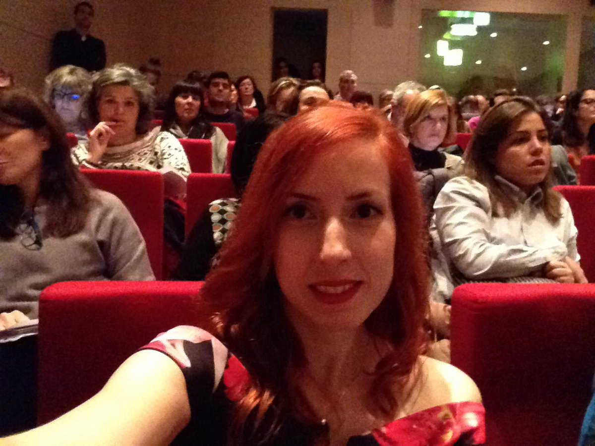 caminologa's tweet image. #bbppcita aforo completo para escuchar entre otros grandes ponentes a @nusa695 hablando sobre la guerra en #Siria #educación #tic #vida