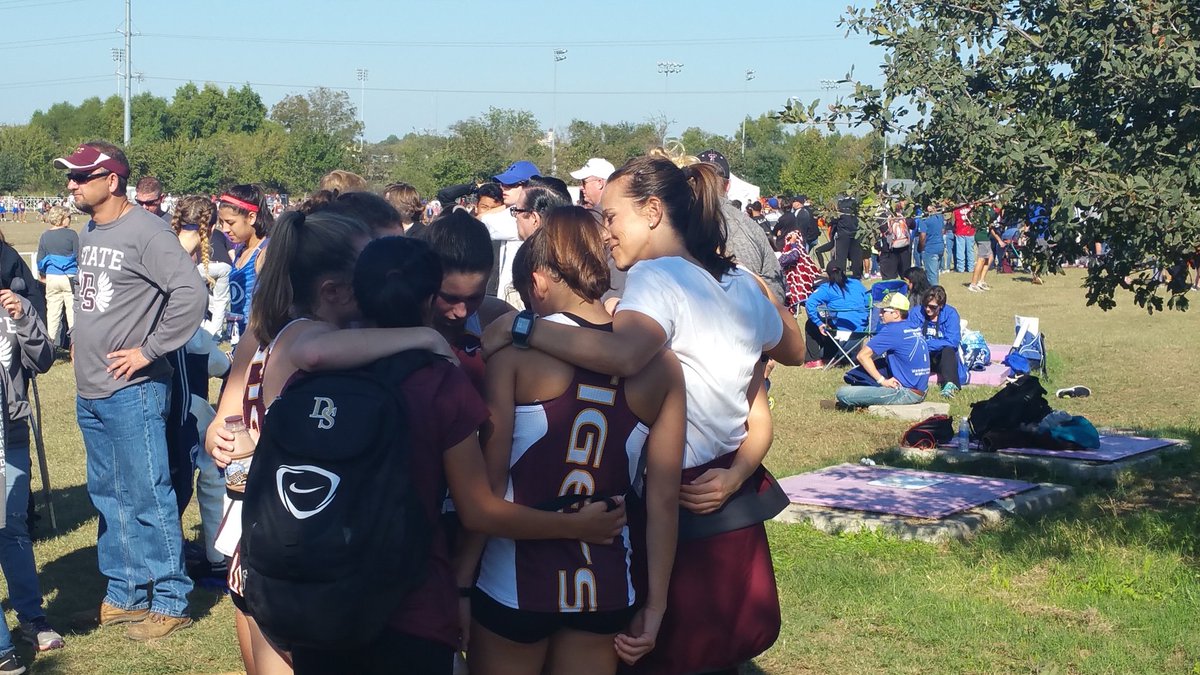 myDSHSsports's tweet image. Girls XC 14th at State. Check back at mydshs.com for pictures.