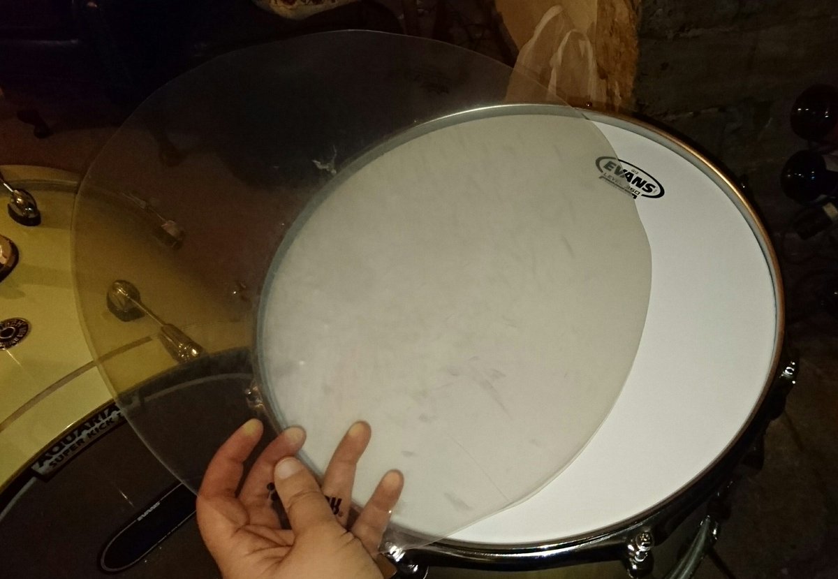 martianempireuk's tweet image. Awesome #drumhack cut up an old head and put on top of the snare batter to get a really fat snare sound