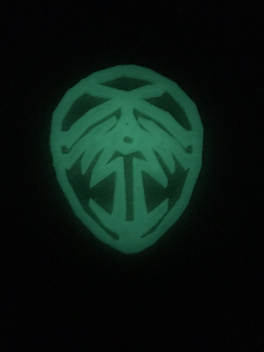 KagedCreations's tweet photo. Putting my 3D printer to good use! @BrandSanderson @PeterAhlstrom #Cosmere #BridgeFour #3Dprinting #glowfilament @HATCHBOX3D #MPSelectmini https://t.co/NKb7GWYeeo