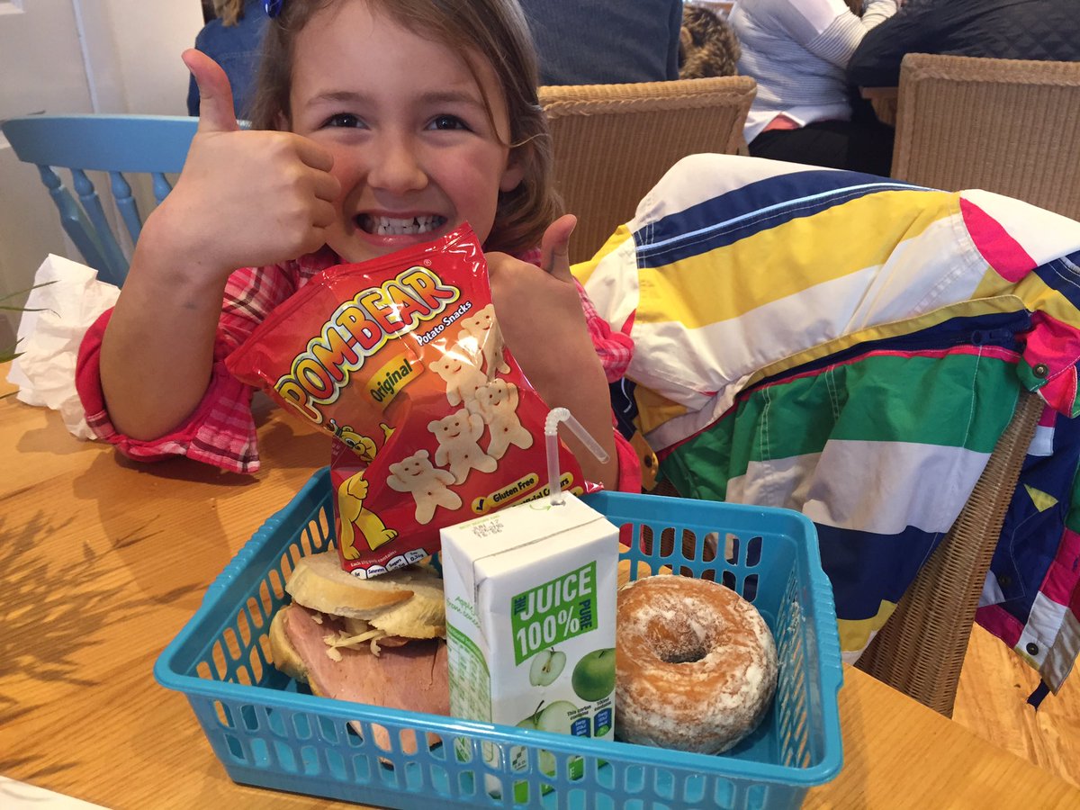 .<a href="/fitzcanes/">Fitzcanes</a> is a lovely new cafe in #Midhurst:  great kiddies lunch basket ... Recommend you try it out ...