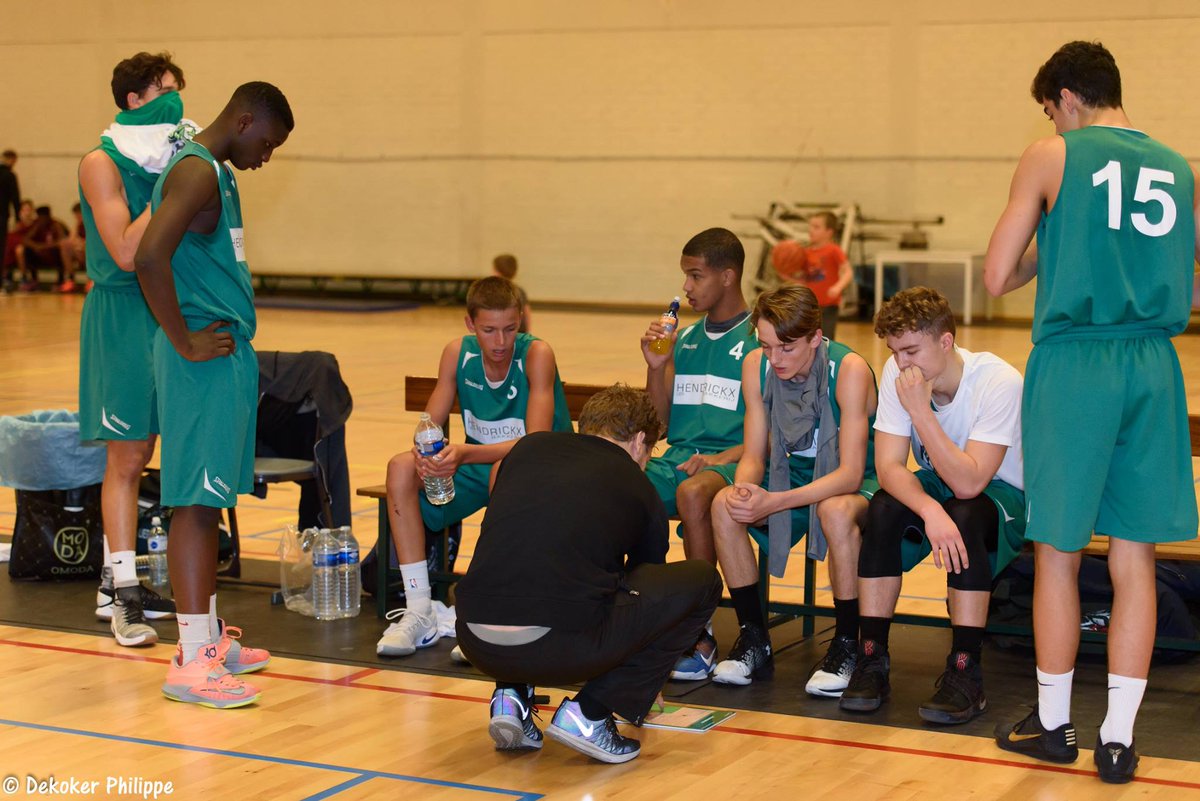 GucoLier's tweet image. Onder leiding van coach Mathias VDB plaatste de U18 A van @GucoLier zich vlot voor het #xmastournament in Kortrijk. #forzaguco