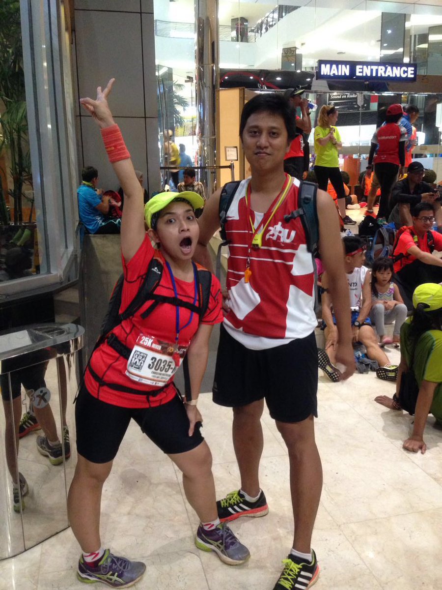 Malam ini kak <a href="/sasanastasha/">christina nastasha</a>  mulai berlari 25K untuk charity run #campanakpulau di <a href="/jakartaultra100/">Jakarta Ultra 100</a> dengan rute FX- UKI - Cawang.