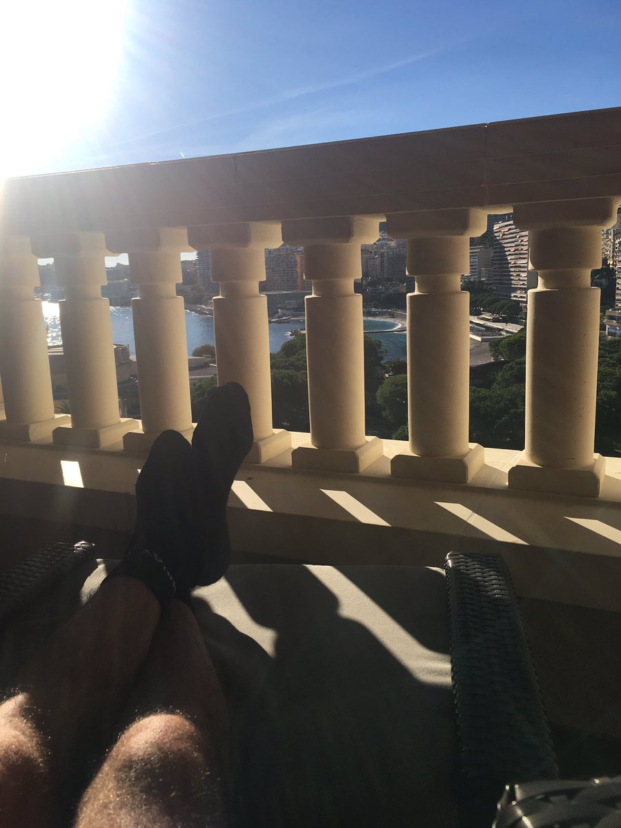 JamieMcdonnell1's tweet photo. Feet up now till we head over to the boxing tonight 👌👊🏻 
#teammac 
#WBAchamp 
#AndStill https://t.co/kQspgsjmBd