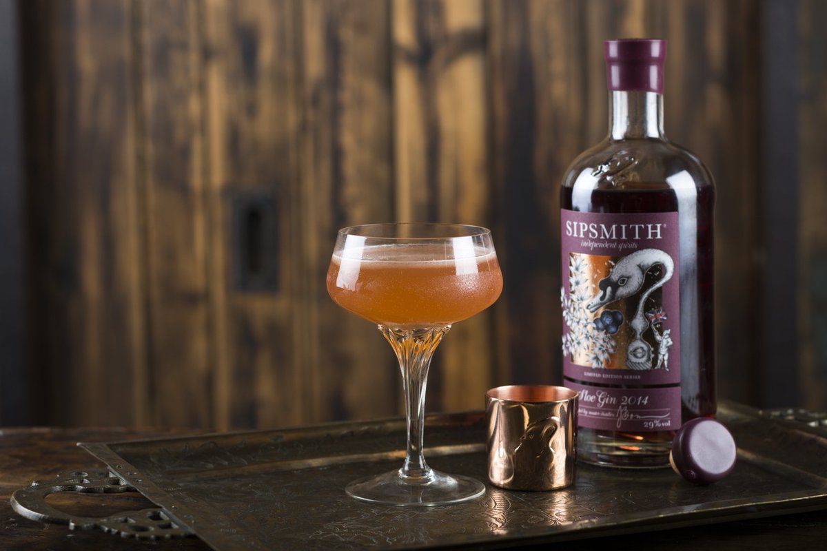 Looking for a more exciting way to serve up your festive Sloe Gin? Read our guide to the classic Charlie Chaplin: bit.ly/2fWDXvl