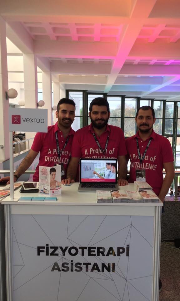 gnrbyrm's tweet image. @VEXROBofficial Big Bang 2016&apos;da. #BigBang2016 #vexrob #physiotherapy #fiziktedavi