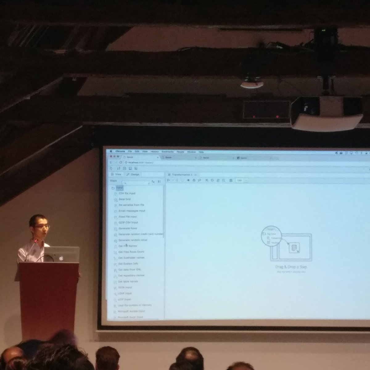 pmalves's tweet image. Hiromu Hota with webspoon! #PCM16 #pentaho