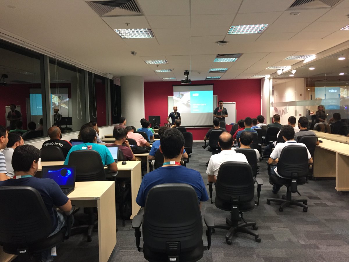 amkarina's tweet image. Random Hacks começando com chave de ouro. @andrepaulovich e @Tanato  #randomhacks