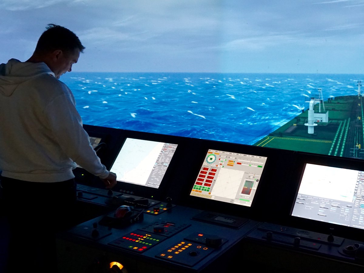 DigitalistPlc's tweet image. @enettamo is thinking about career change #seacaptain #hackthesea #CargoHack @Ixonos