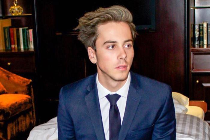 guystickly's tweet photo. "Max Key, the Prime Minister's son, opens up about cyber bullying"
https://t.co/6PzoMouk2O https://t.co/qvjTmwor6T