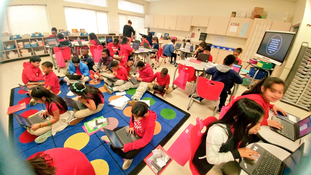 Asamson19Lucia's tweet image. QUIZZIZ in class is highly interactive and competitive fun exit activity after a lesson.#technologyinclassroom#eastelementary#eaglepride