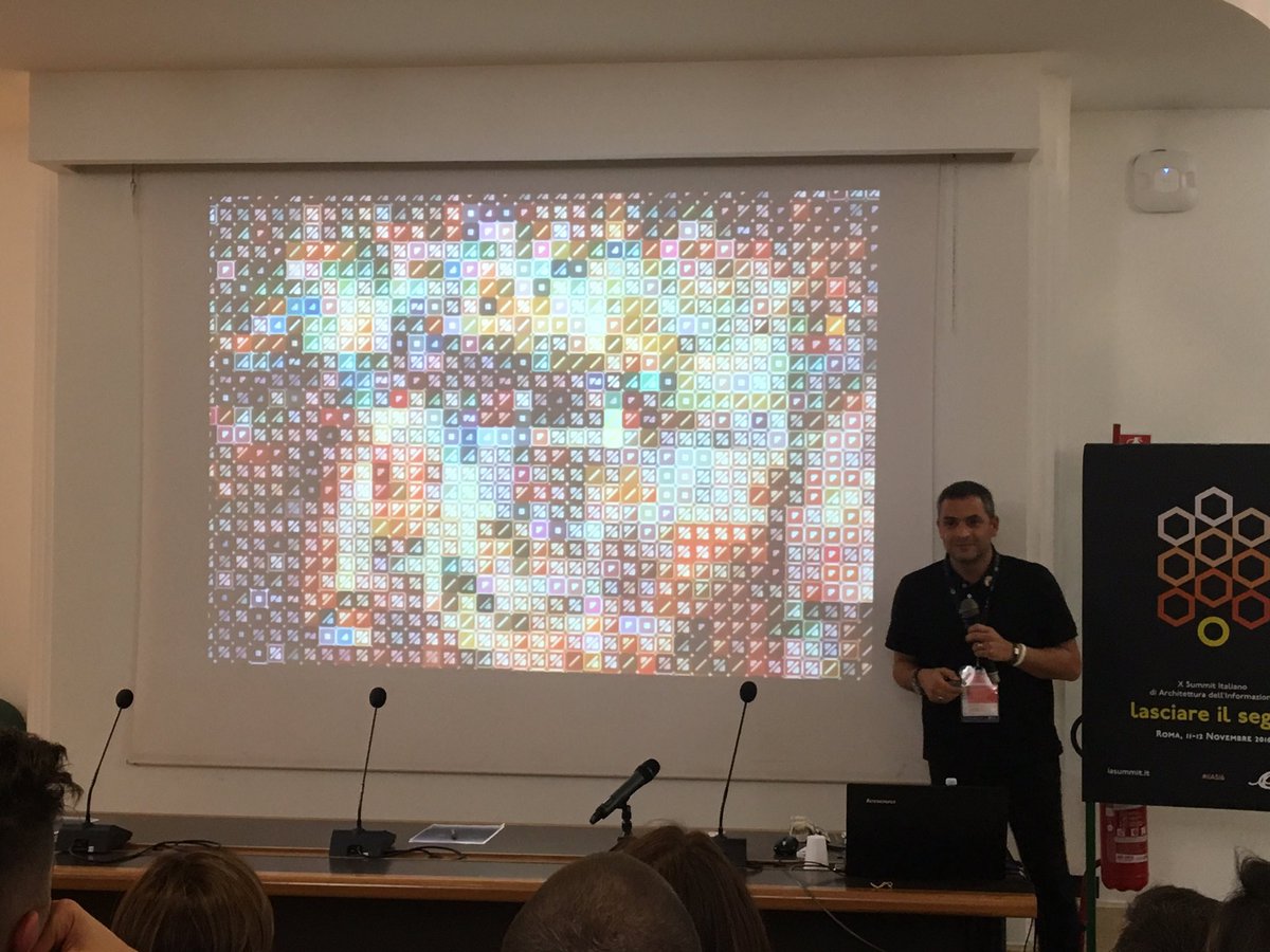 katyarnie's tweet photo. It's not red, it's a different green! Colour for all with @miguelneiva1 #IIAS16 https://t.co/tYbRqFJTjL