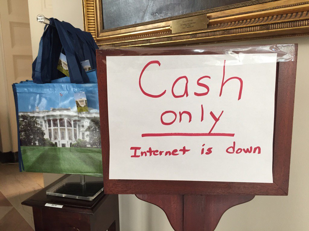 ScopesMonkeys's tweet image. #WhiteHouseTour If I were the Obamas, I'd stay off the internet right now, too.