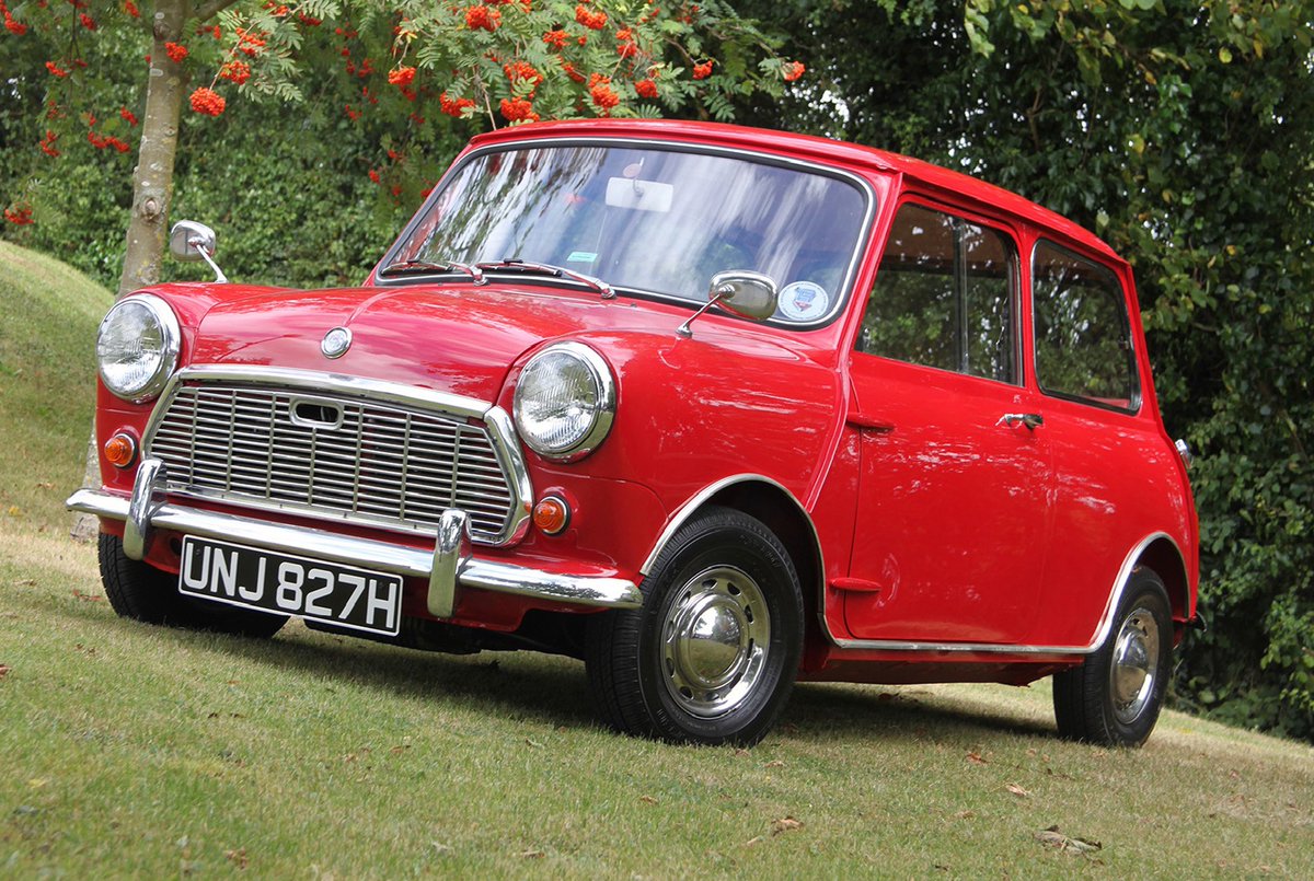 IconicAuc's tweet image. Margo the Mini @HomeForMini sells for £12,938 @ClassicMotorNEC with all proceeds going to @ProstateUK with thanks to @Lancaster_Ins