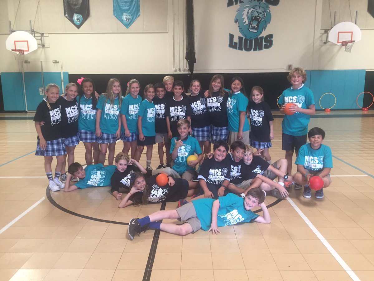 mthompsonmcs's tweet photo. Some pretty excited 5th graders got their colors this week for the MCS annual Turkey Bowl! π¦πππ #mcsk8 #goMCSlions #tradition https://t.co/RTI1vgy6Px