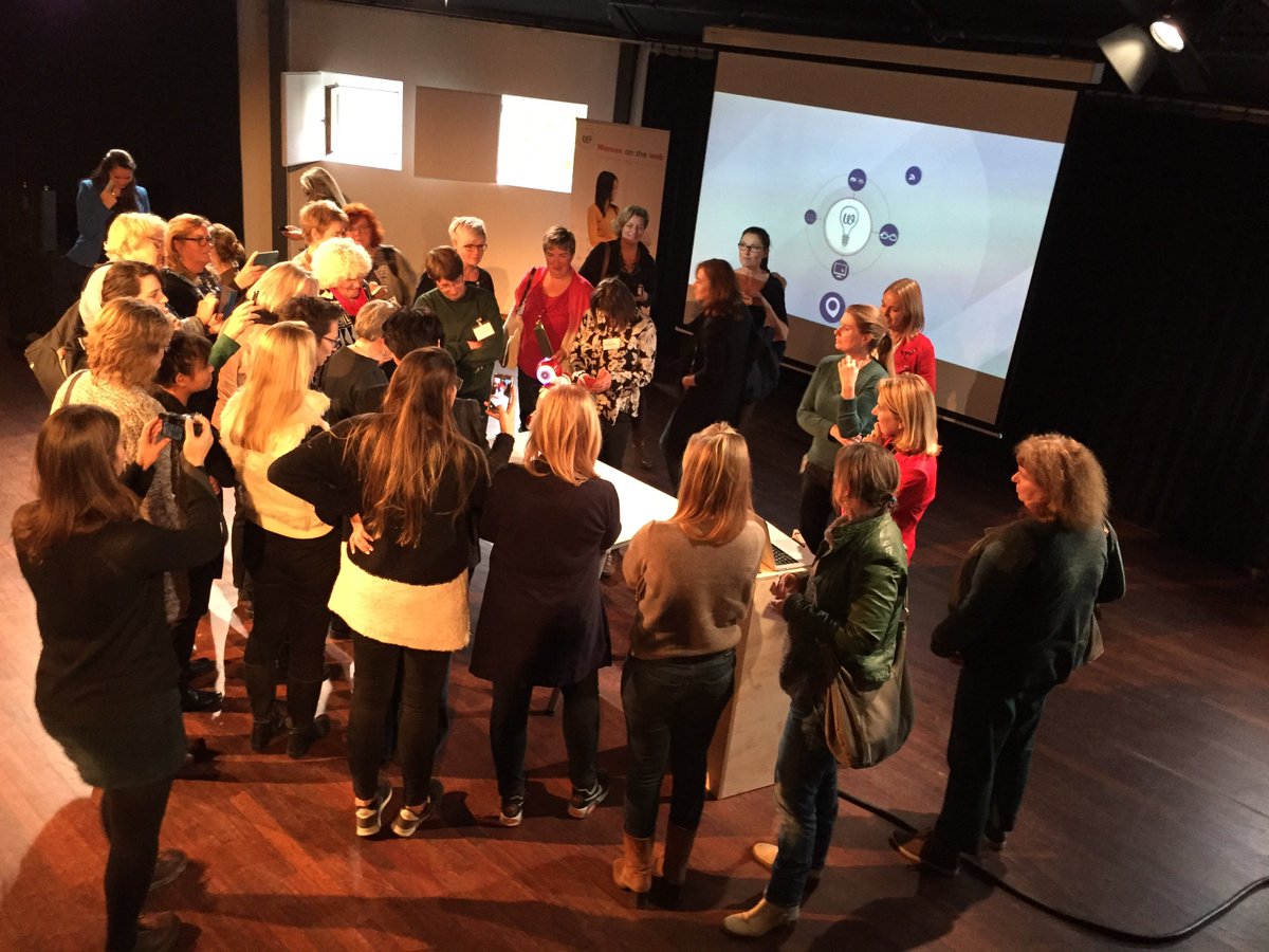 womenontheweb's tweet photo. Anita van den Hoek met Zora. Over robots in de zorg, het huishouden en... Zora kan ook dansen. #WoWPro https://t.co/DsOJghpVT9