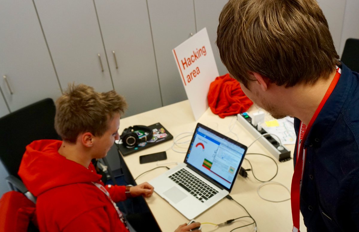 DigitalistPlc's tweet image. &quot;Shake it!&quot; Team Tindi has something to show #hackthesea #CargoHack @Ixonos