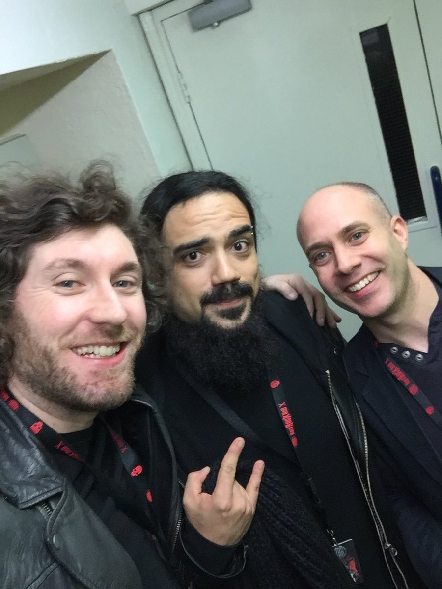 paperclipit's tweet photo. Techie One Adam hooks up with Graham Bonnet Band guitar maestro Conrad Pesinato at @hardrockhell #musotalk https://t.co/ig5mfga7qq