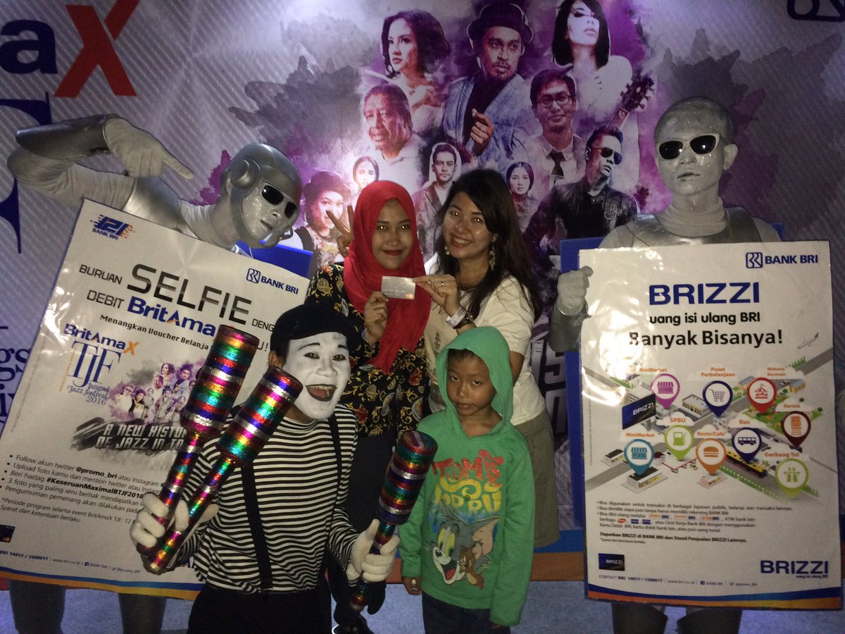windylagi's tweet photo. @promo_BRI seru acaranya, keren penyanyinya plus britama x #KeseruanMaximalIBTJF2016 https://t.co/RFmzL8KIza